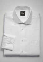 Traveler Collection Traditional Fit Spread Collar Dress Shirt