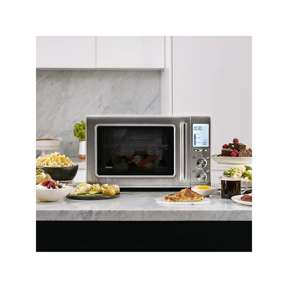 The Smooth Wave Microwave BMO850BSS