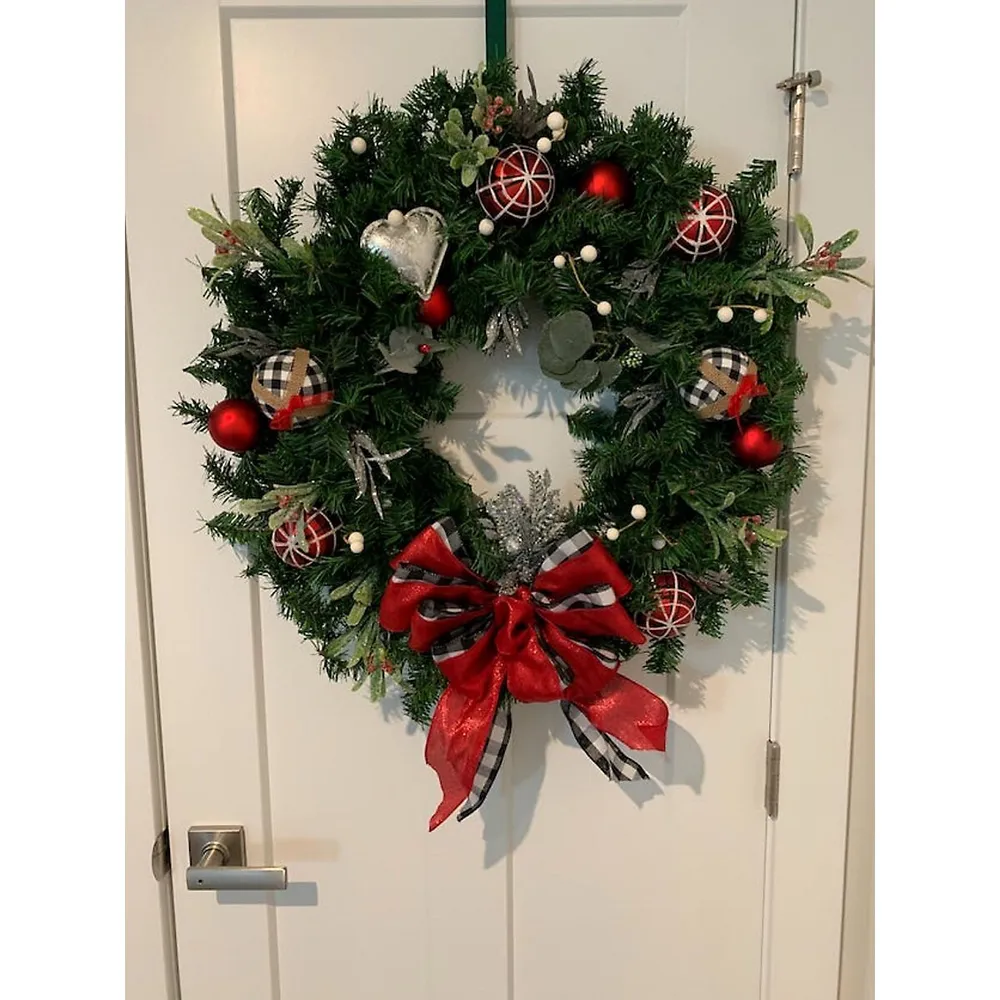 Canadian Pine Artificial Christmas Wreath, 20-inch, Unlit