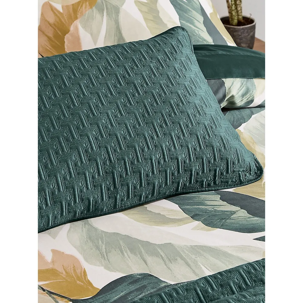 T-Pattern Satin Quilt