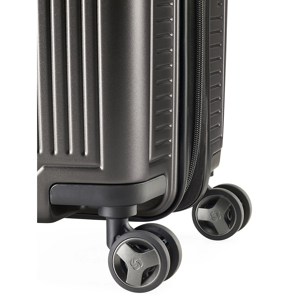 Icon 21.5-Inch Spinner Carry-On Suitcase