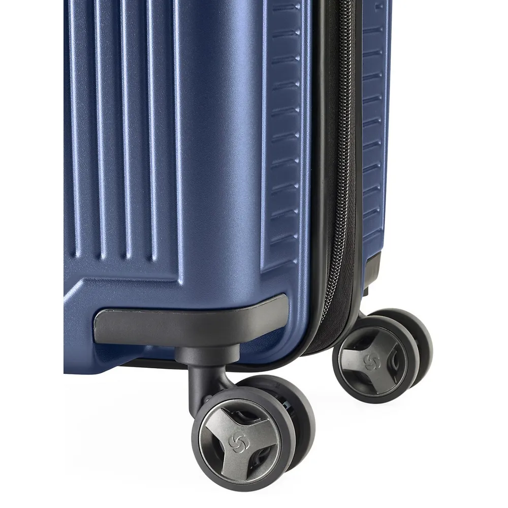 Icon 21.5-Inch Spinner Carry-On Suitcase