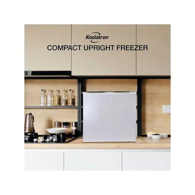7.0CF Upright Freezer, White 