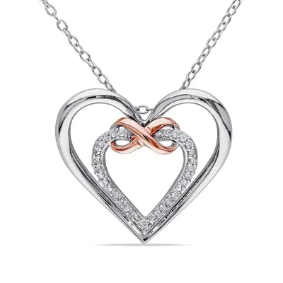 Collier à pendentif formé de deux cœurs et du symbole de l'infinité avec diamants