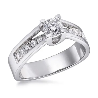 Canadian Dreams 14k White Gold .45ctw Center Solitair And .30ctw Shoulders Diamond Ring