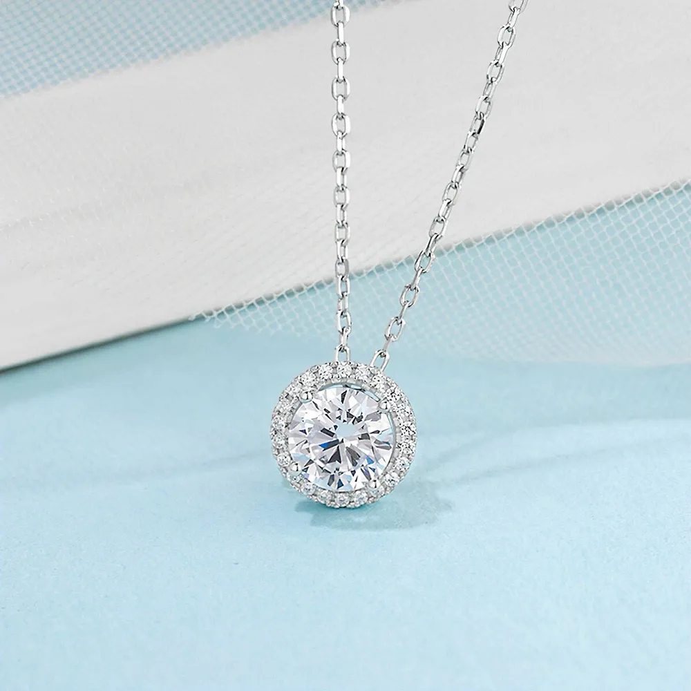 1 Ct Round Vvs1 D Lab Created Moissanite Halo Necklace 0.925 Sterling Silver