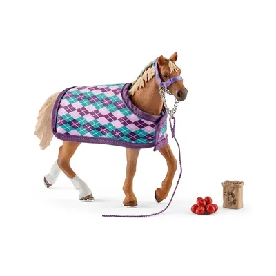 Horse Club: English Thoroughbred With Blanket