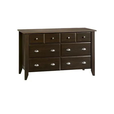 Relaxed Traditional 6-Drawer Double Dresser