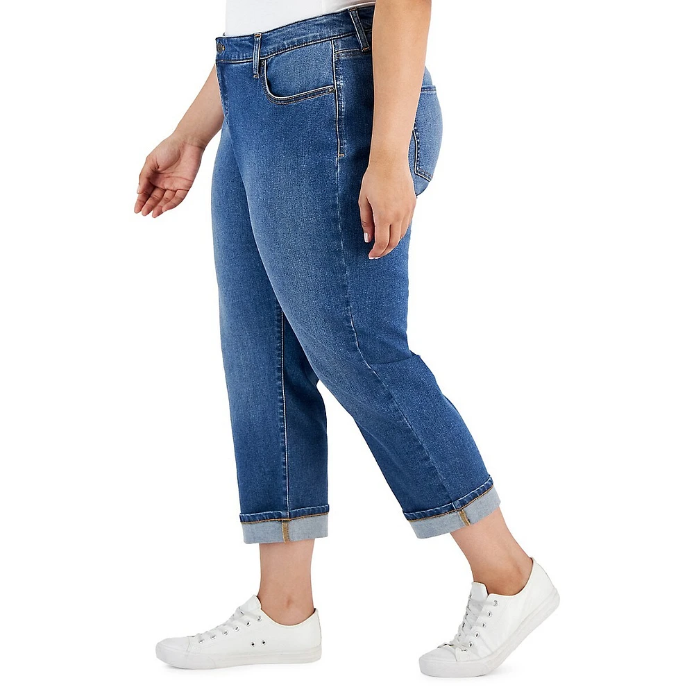 Plus Mid-Rise Curvy Capri Jeans