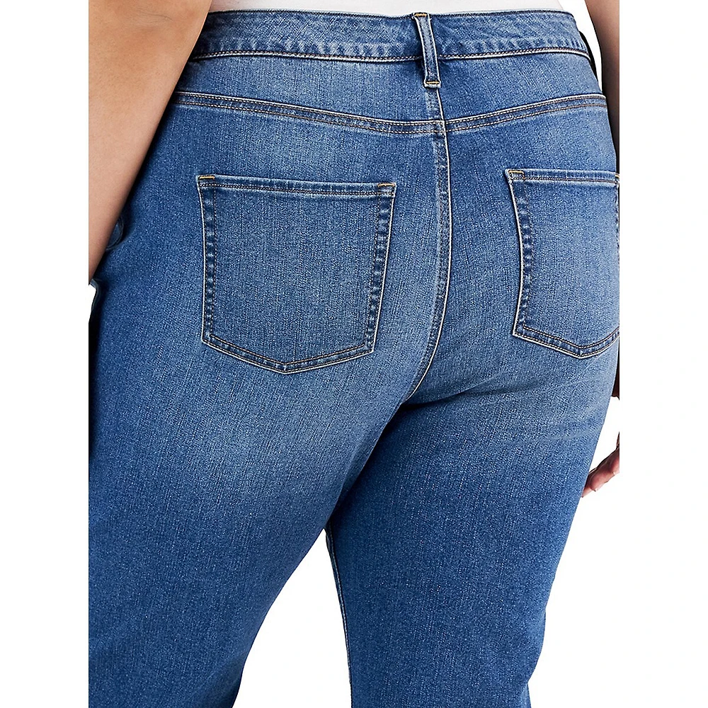 Plus Mid-Rise Curvy Capri Jeans