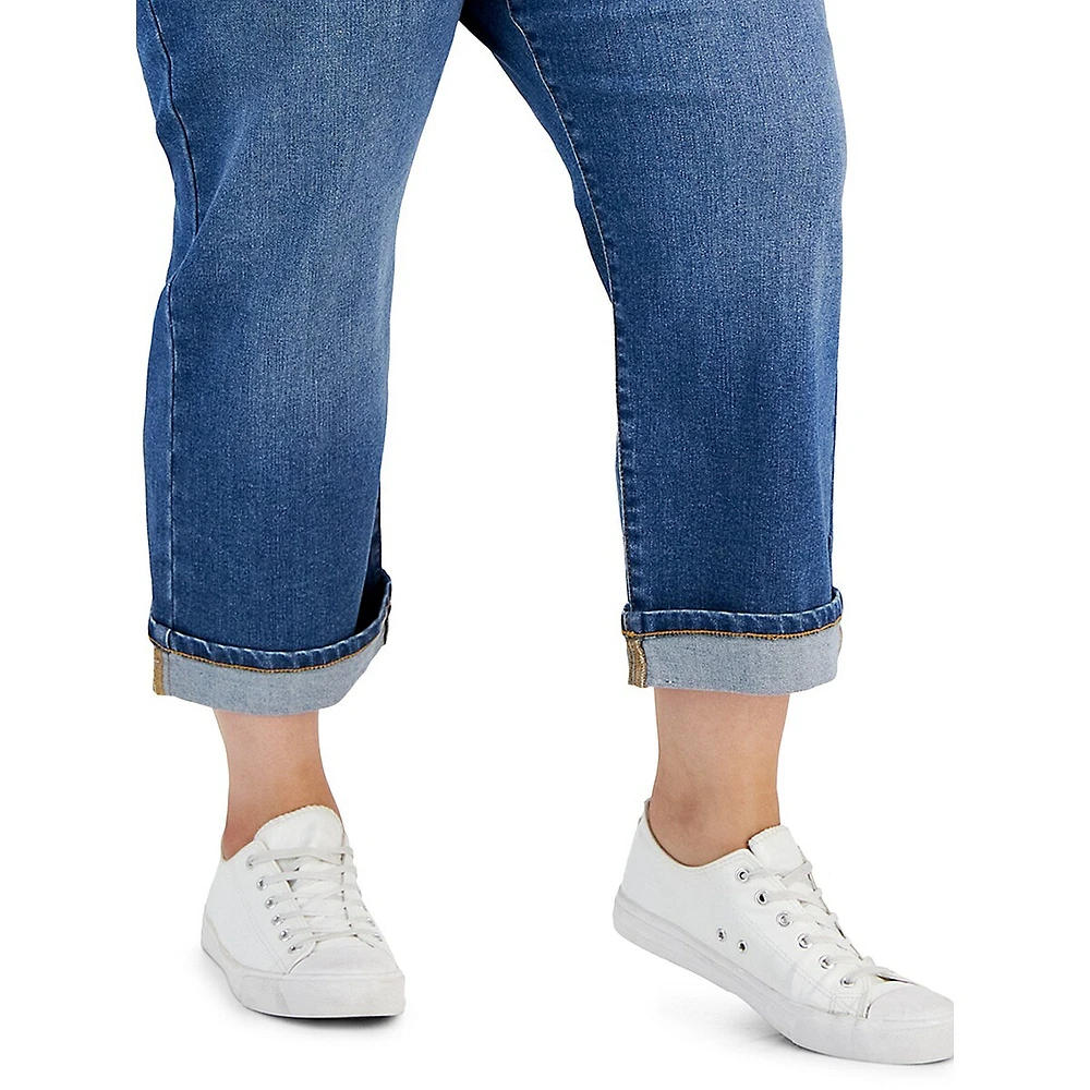 Plus Mid-Rise Curvy Capri Jeans