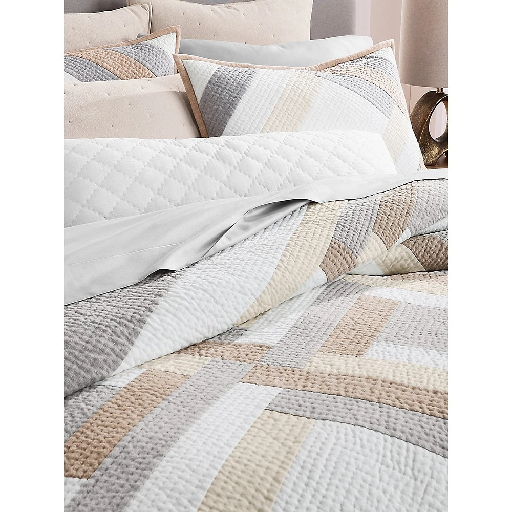 Pieced Diamond Cotton Quilt