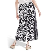 Petite ​Border-Print Cropped Wide-Leg Pants