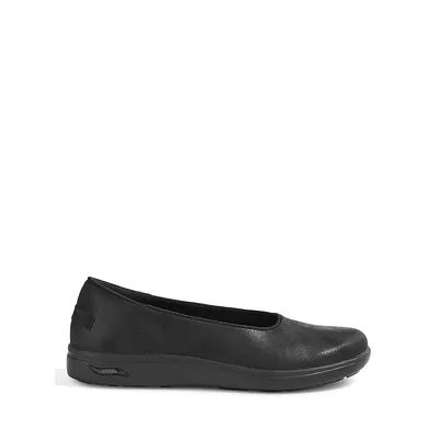 Arch Fit Uplift Comfy Zone Faux Leather Flats