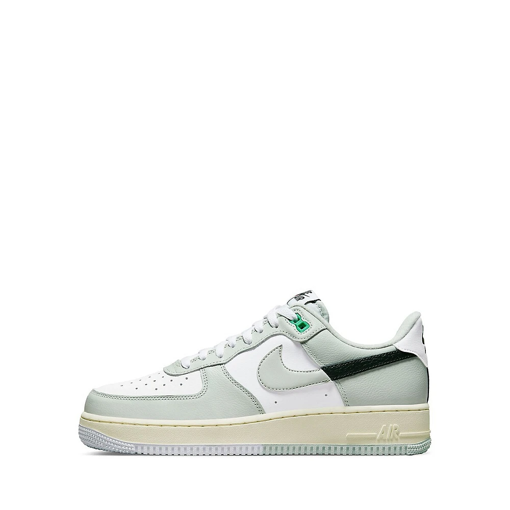 Men's Air Force 1 '07 LV8 Sneakers