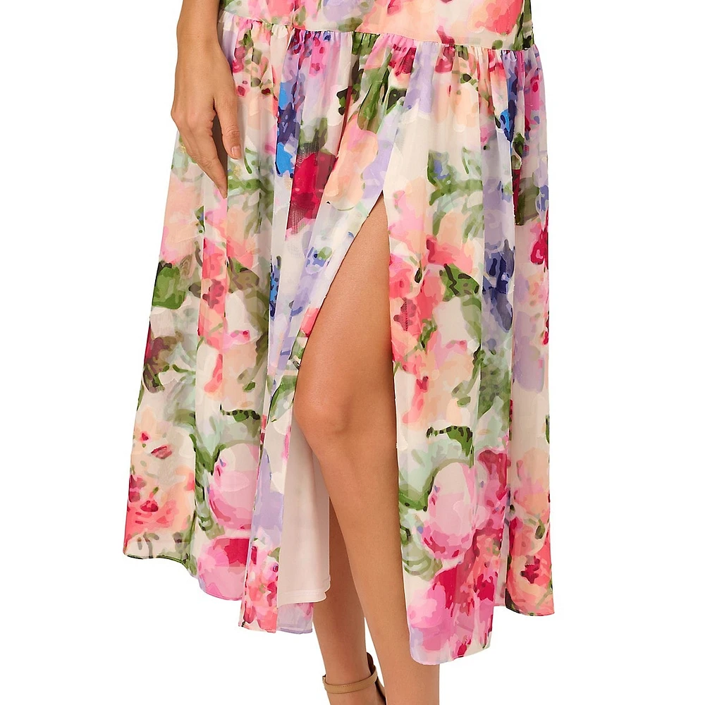 Robe mi-longue à col en V et imprimé floral