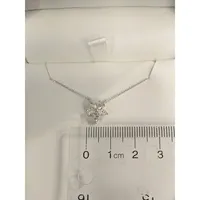 14k White Gold 0.54 Cttw Canadian Diamond Floral Shaped Necklace