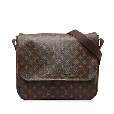 Pre-loved Monogram Beaubourg Messenger Mm