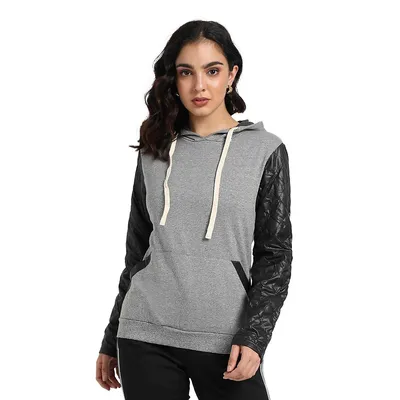 Women's Pullover Sweatshirt With Quilted Sleeves