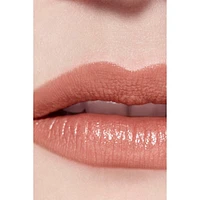 L'EXTRAIT HIGH-INTENSITY LIP COLOUR CONCENTRATED RADIANCE AND CARE REFILLABLE