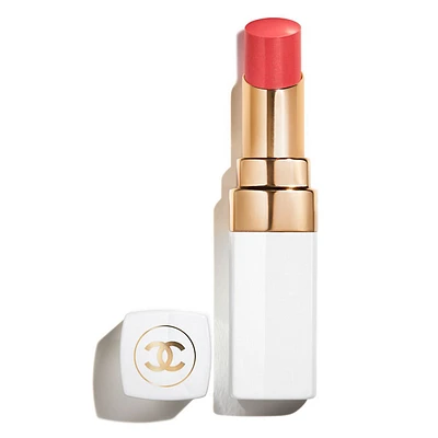 A HYDRATING TINTED LIP BALM THAT OFFERS BUILDABLE COLOUR FOR BETTER-LOOKING LIPS, DAY AFTER DAY