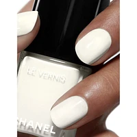NAIL COLOUR