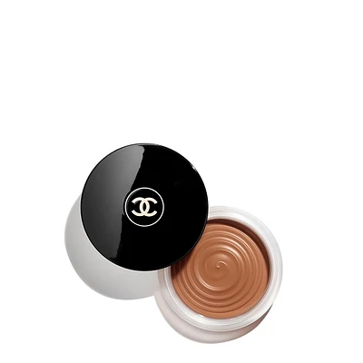 CREAM-GEL BRONZER FOR A HEALTHY, SUN-KISSED GLOW