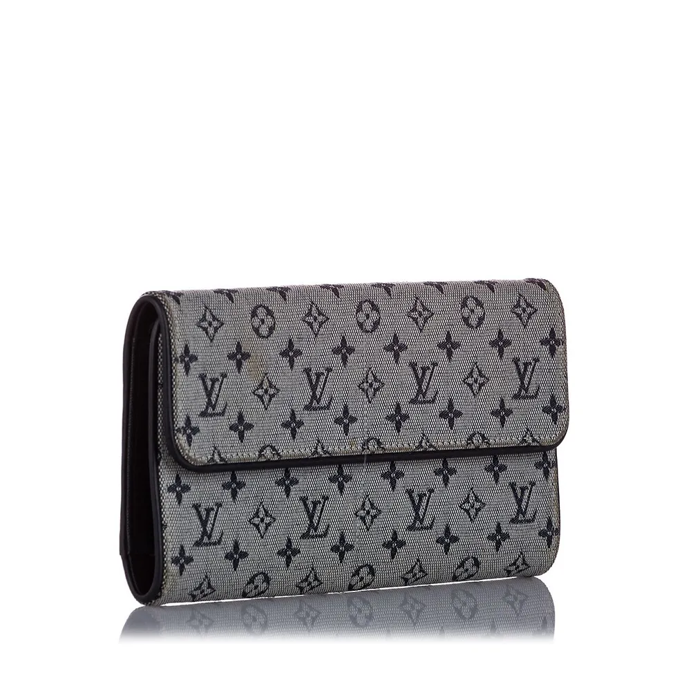 Louis Vuitton / Porte Tresor International Wallet / Buying Pre