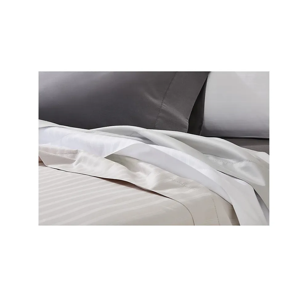 Carlyle 550 Thread Count 2-Piece Cotton Pillowcase Set
