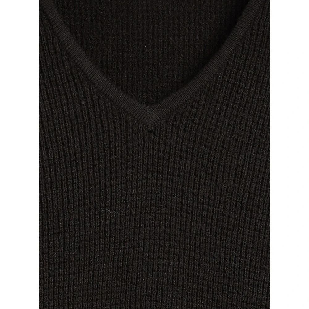 Angle Hem V-Neck Sweater