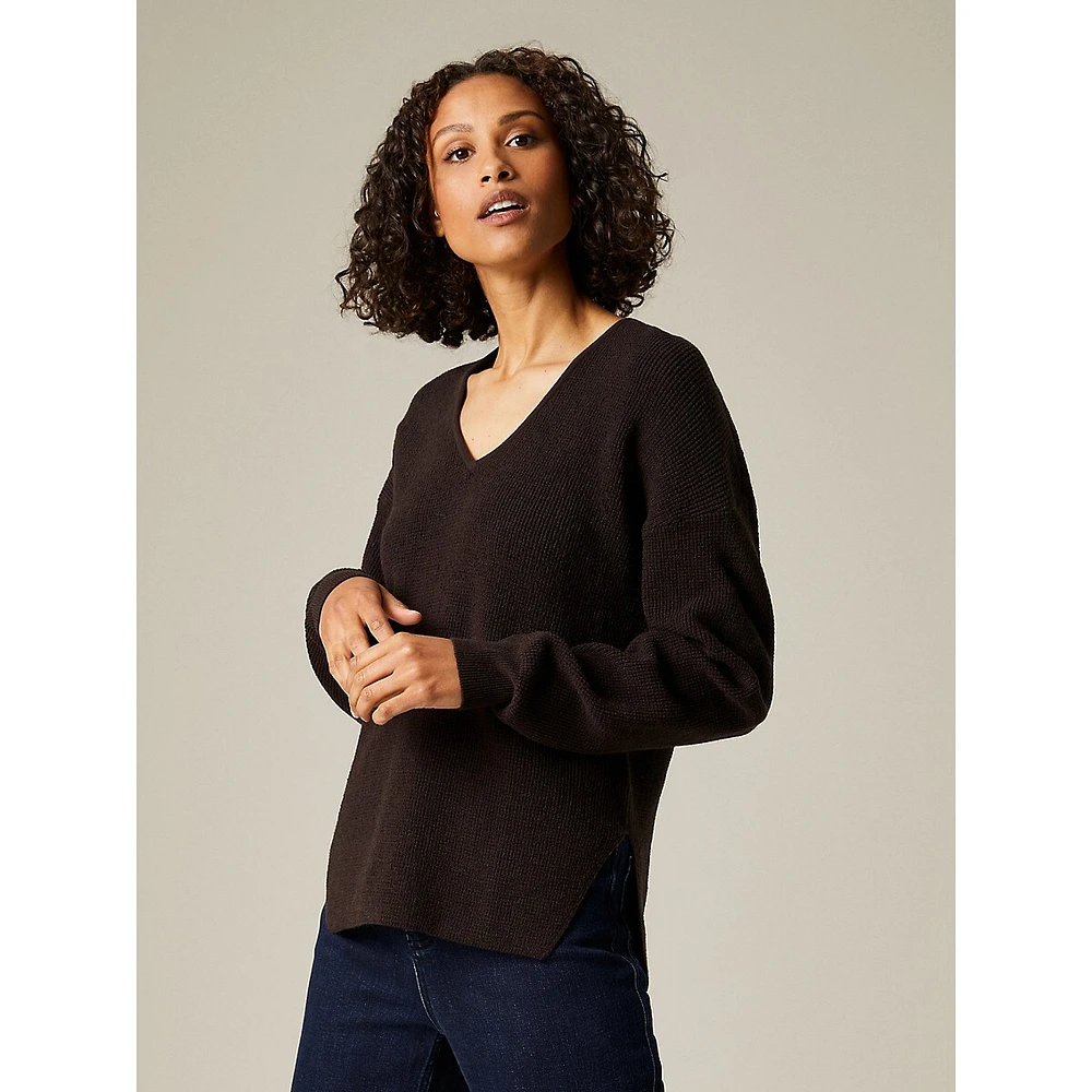 Angle Hem V-Neck Sweater