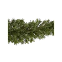 9ft Forest Pine Garland with 200 Mixed Tips