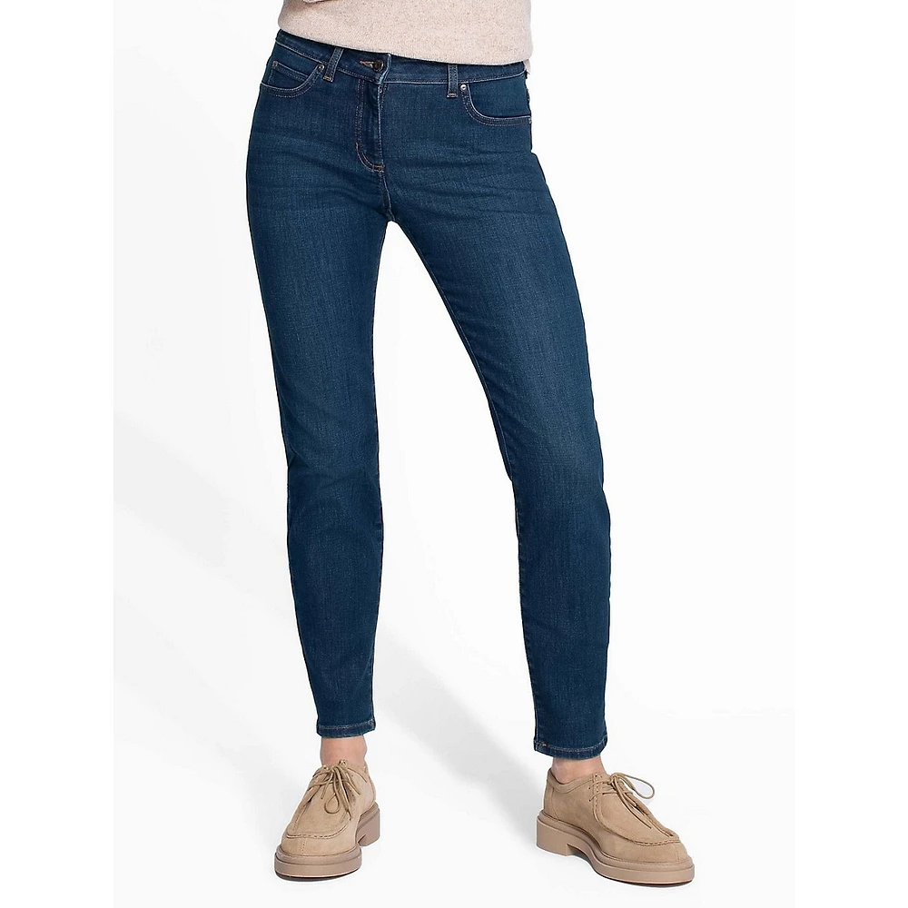 Power Stretch Slim-Leg Jeans