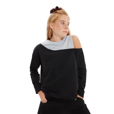 Women Young Regular Fit Basic Crew Neck Knitted Sweatshirt