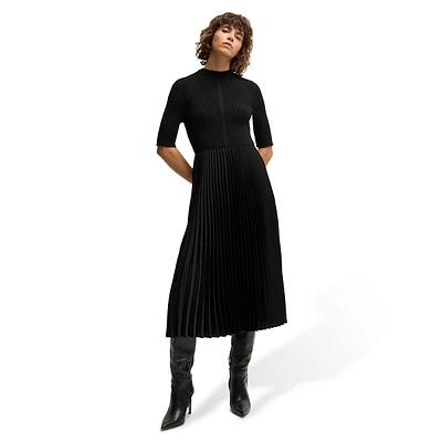 Cropped-Sleeve Dress With Plissé Skirt