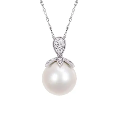 Collier à pendentif en or blanc 10 ct avec perle d'eau douce blanche 11 à 12 mm et diamants 0,1 ct PT