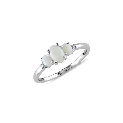 Bague en or blanc 10 ct avec 3 opales ovales et diamants 0,02 PT