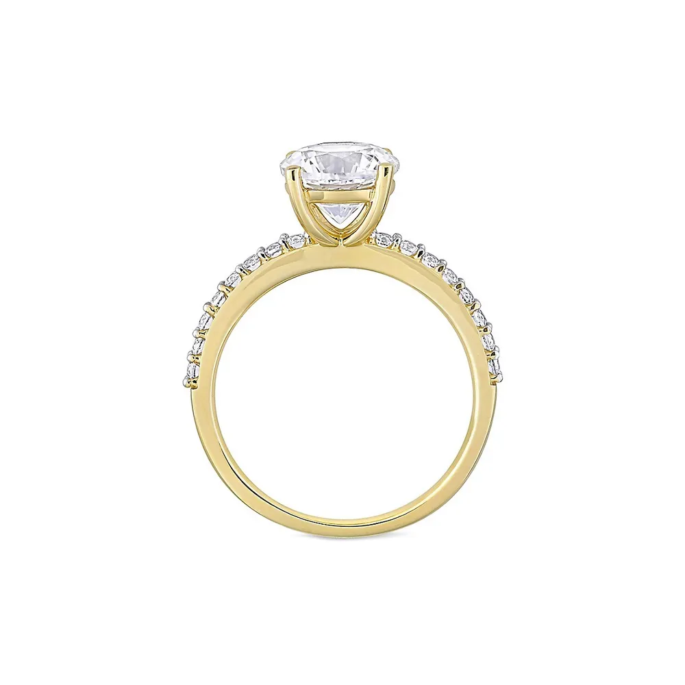 Bague à solitaire en or jaune 10 ct avec saphirs blancs synthétiques