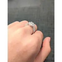 18k White Gold 1.56 Cttw Canadian Diamond Halo Engagement Ring