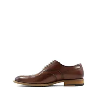 Dunbar Wingtip Oxford Lace-Up Shoes