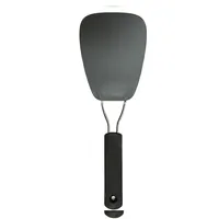 Grande spatule en nylon flexible