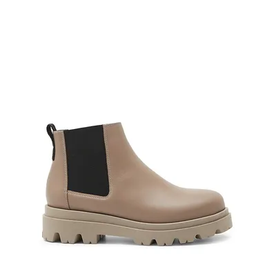 Lova Leather Ankle Chelsea Boots