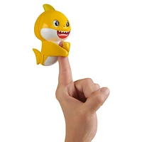 Pinkfong Baby Shark Fingerling 61062