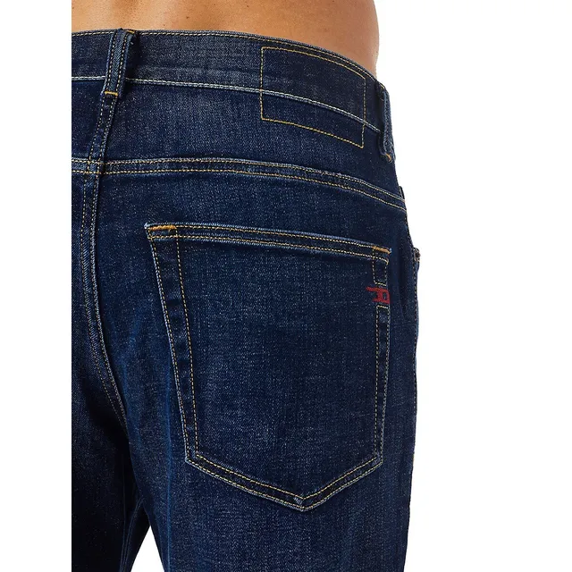 541™Athletic Fit Five-Pocket Jeans