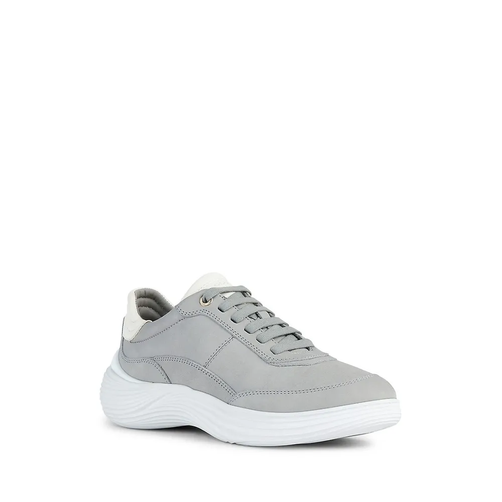 Women's Fluctis Sneakers