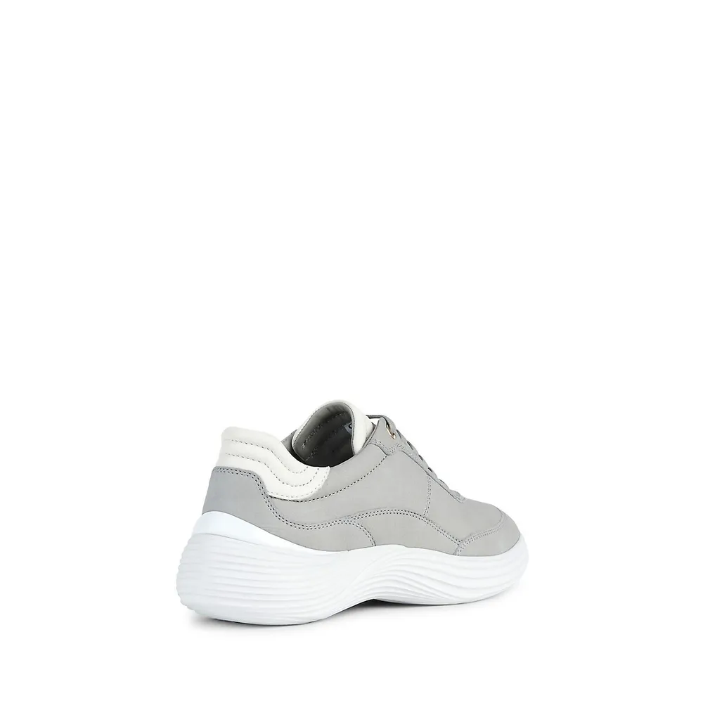 Women's Fluctis Sneakers