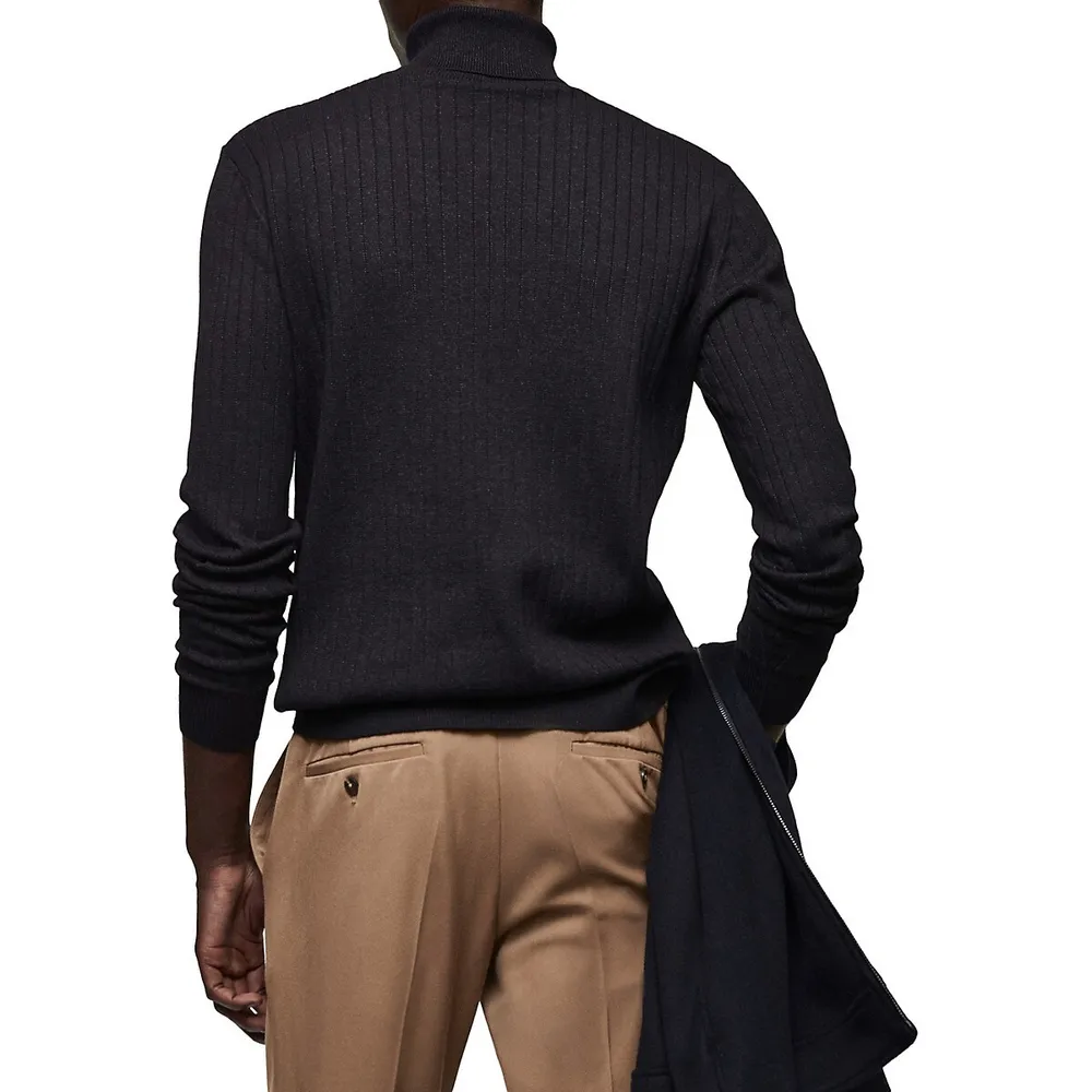 Carino Turtleneck Sweater