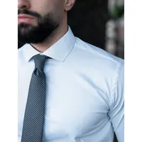 Chemise habillée ajustée facile d'entretien à fines rayures