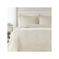 Raffia Cotton 3-Piece Quilt Set