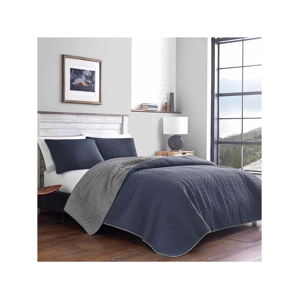 Hidden Lake 3-Piece Quilt Set